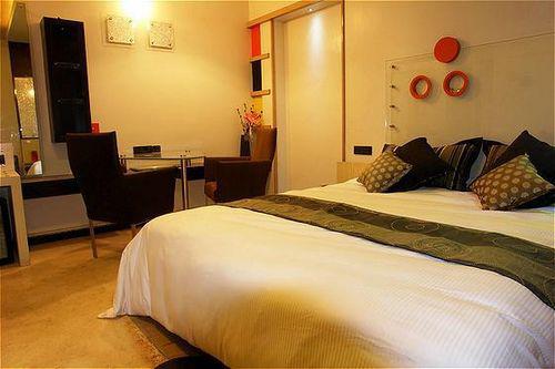 Solitaire Suites Bangalore Exterior foto