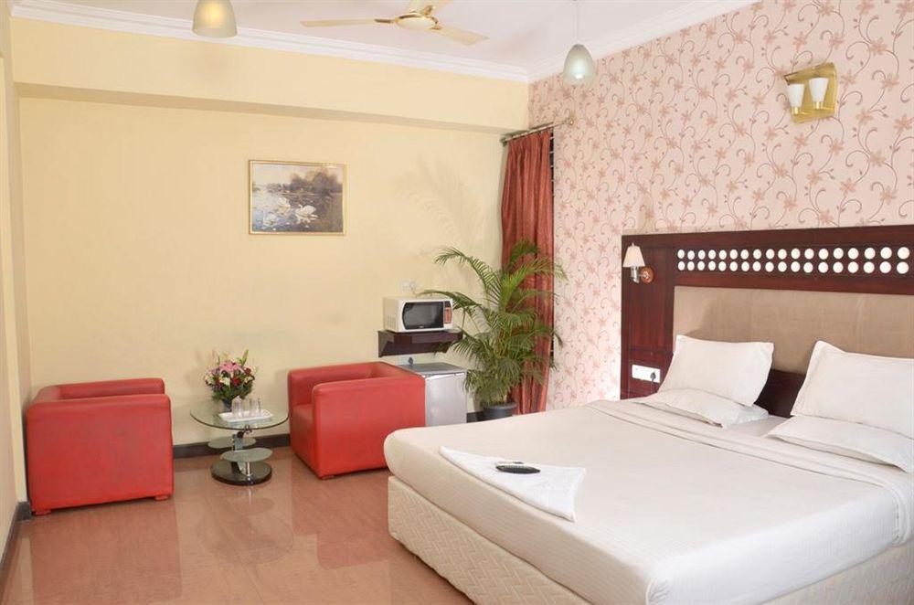 Solitaire Suites Bangalore Exterior foto